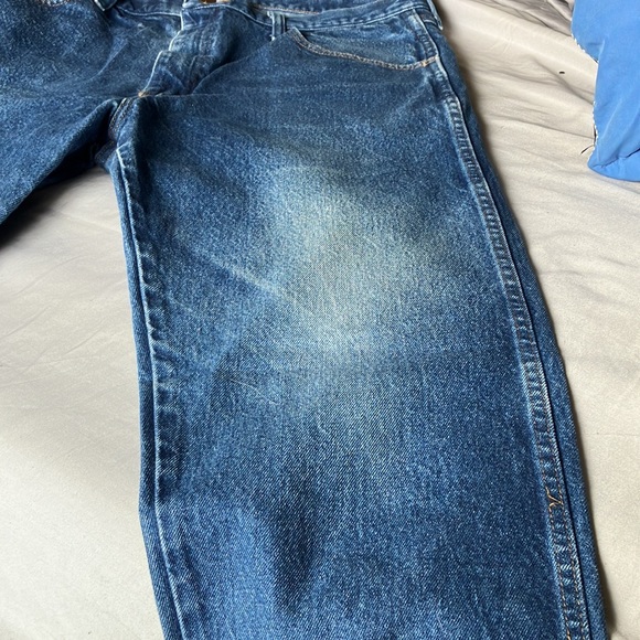 NEW washed Rustler blue jeans 38x32 - Picture 4 of 5